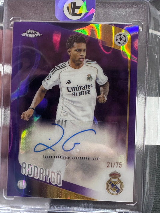 2025/26 Topps Chrome UCC Rodrygo Lava Autograph /75